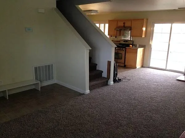 1270 Daybreak Dr — Photo 4