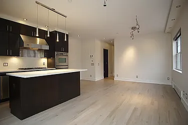 11-32 30th Road, #3Q