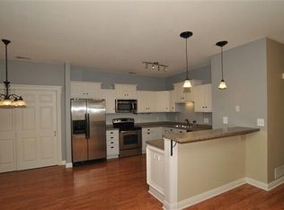 Chateau Condominiums Of Oak Cr, Oak Creek, WI 53154