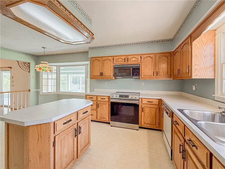 255 Starritt Ln — Photo 16