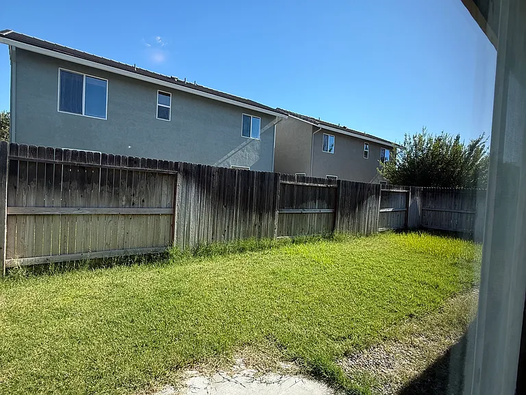 1028 Beymer Loop — Photo 19
