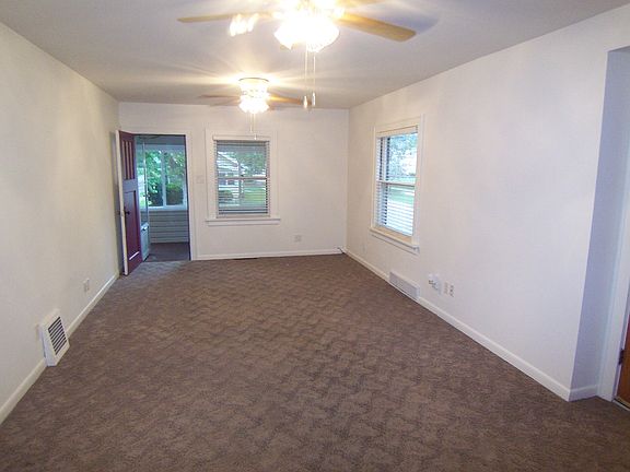 4th image of 2100 S Cypress St