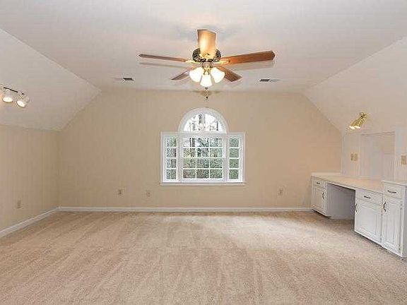 2161 Skyland Cove Ln