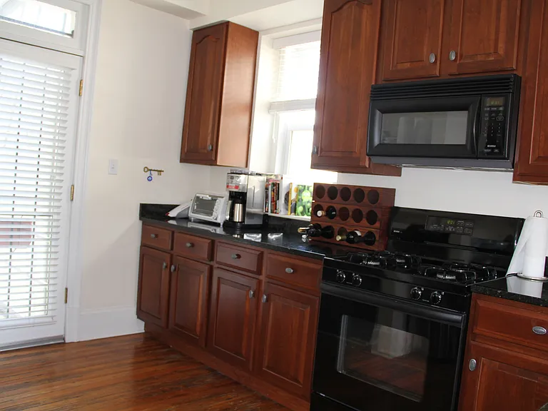 1423 R St NW #305 — Photo 4