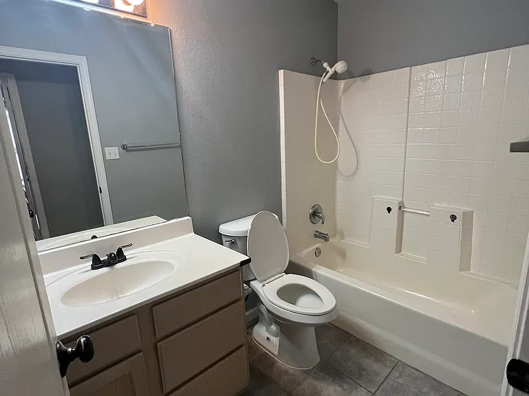 715 Pinon Meadows Dr NE — Photo 9