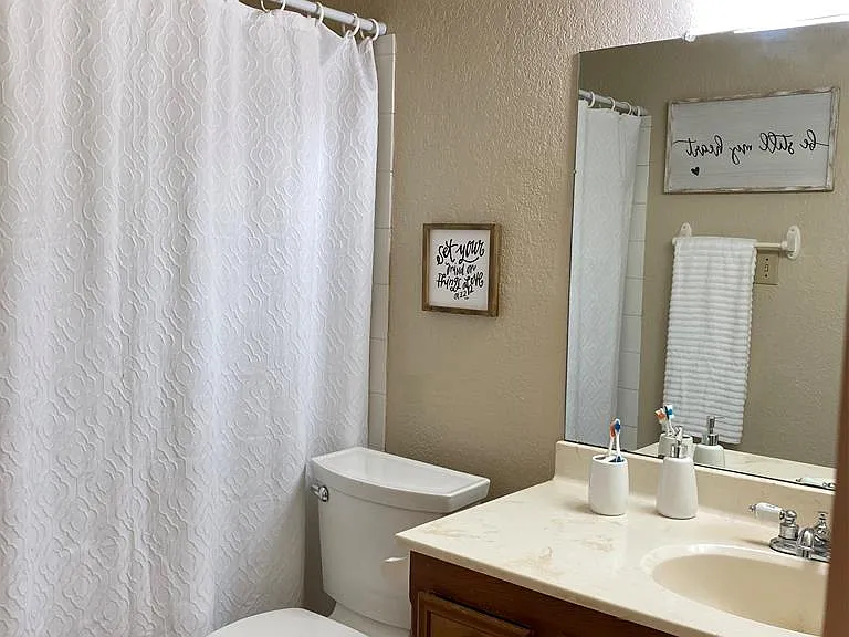 1200 NE Aspen Dr #C — Photo 10
