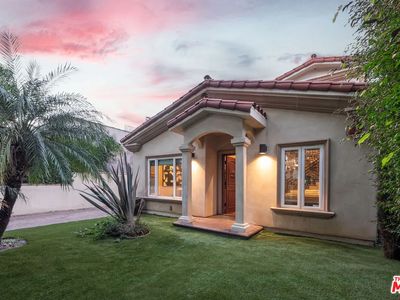 8735 Bonner Dr, West Hollywood, CA, 90048