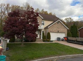 48 Rushby Way, Yonkers, NY 10701