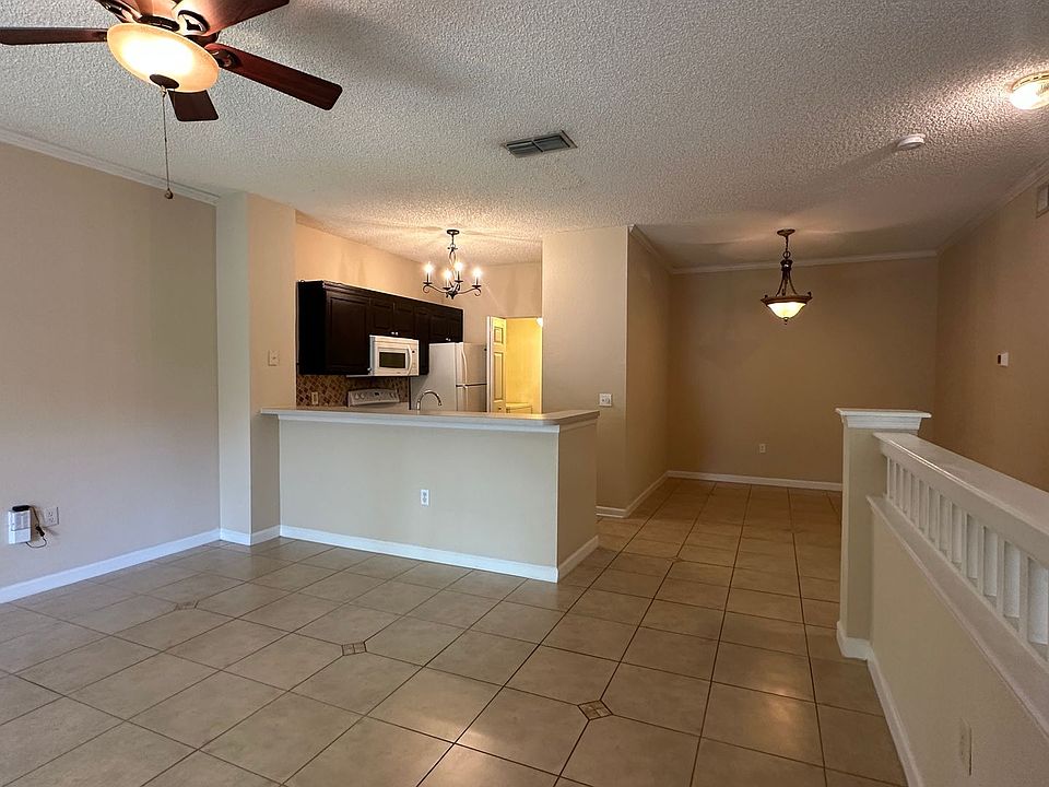 1st image of 323 Arbor Lakes Cir