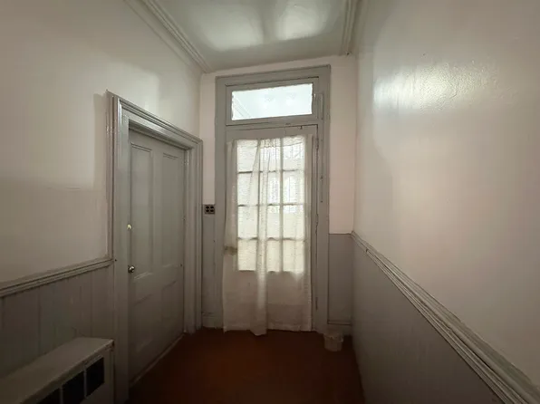 456 Humboldt Street image 3 of 9