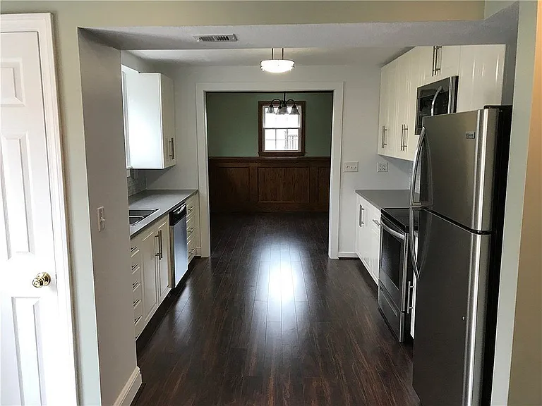 206 Woodland Dr — Photo 3