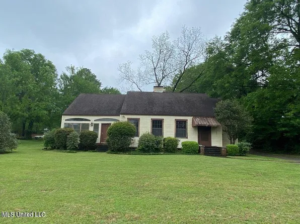436 E Peace St, Canton, MS 39046