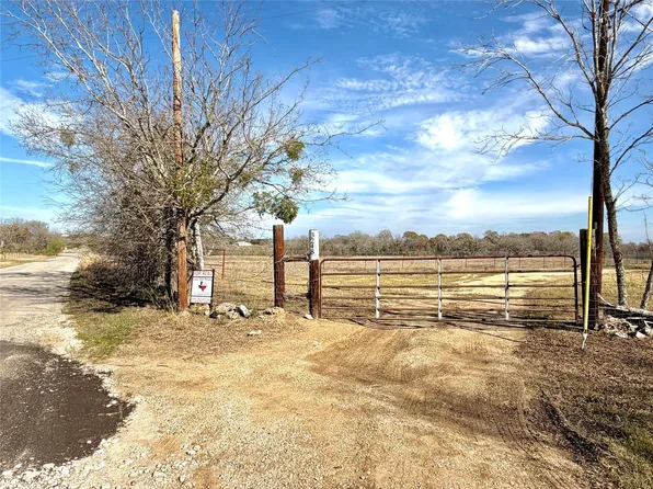 3248 Dale Ln, Dale, TX 78616