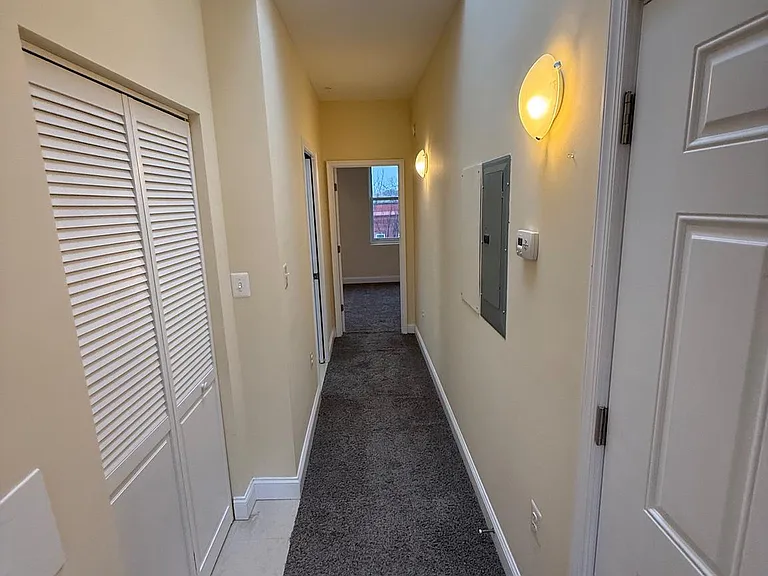 532 8th St SE #3 — Photo 9