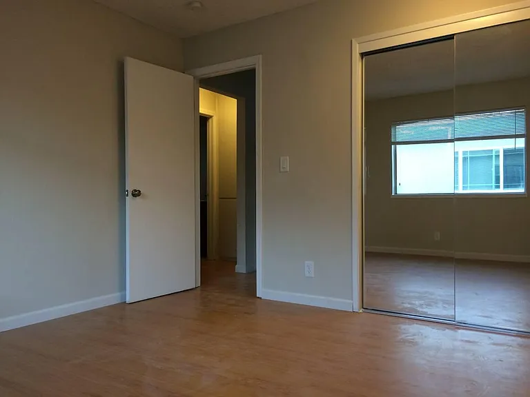 3685 Cape Cod Ct #4 — Photo 4