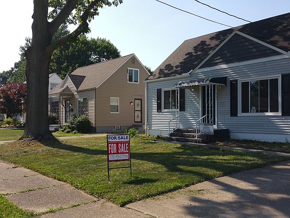 2nd image of 565 E Hopocan Ave