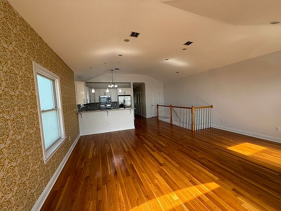 2nd image of 398 Cator Ave Unit 2