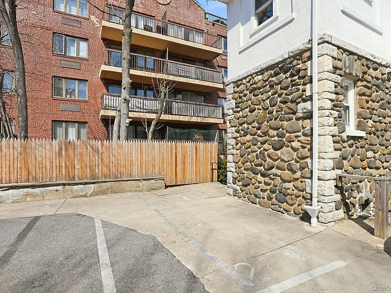 109 Hillside Pl #2 — Photo 16