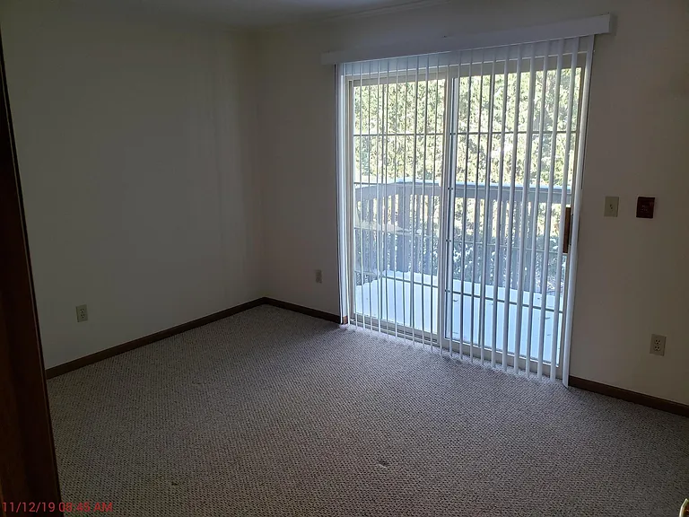 625 N Jackson St — Photo 8