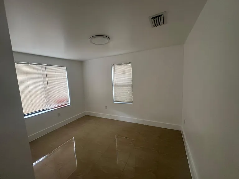510 NW 90th St — Photo 11