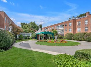1390 Broadway #119, Hewlett, NY 11557