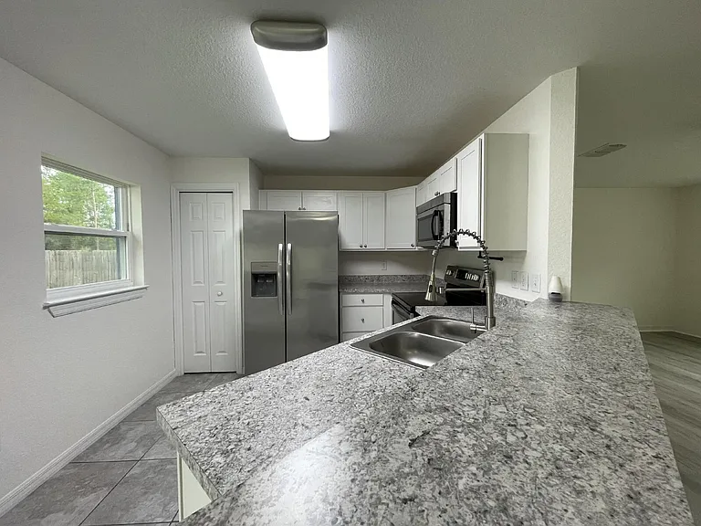 16958 SW 20th Court Rd — Photo 14