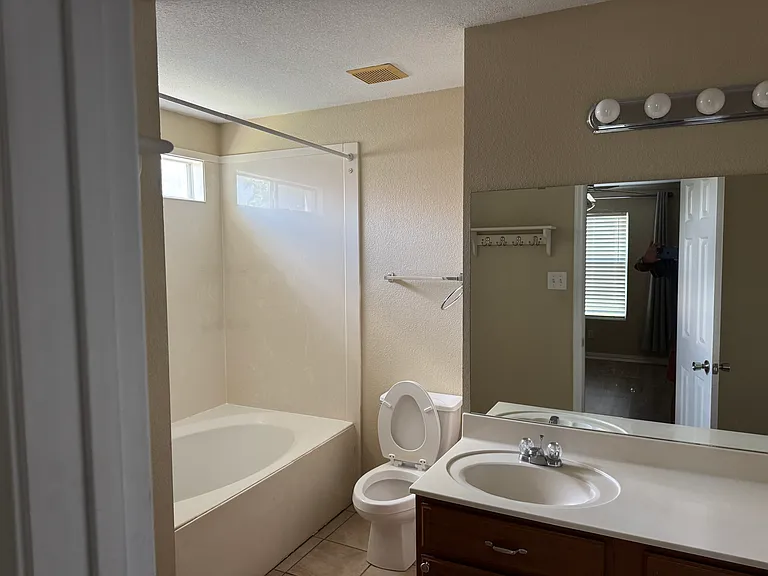 5419 Coach Stop Dr — Photo 7