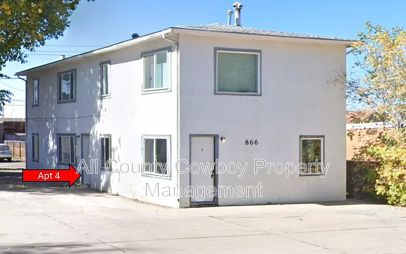 2 bed, 1.0 bath, $800 — Photo 2