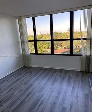 5th image of 504-780 NE 69th St #504