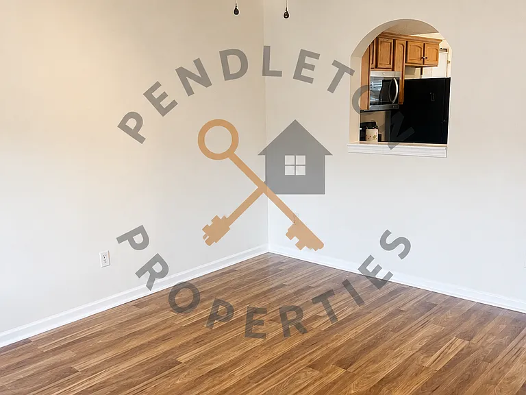 2401 Old Washington Rd — Photo 4