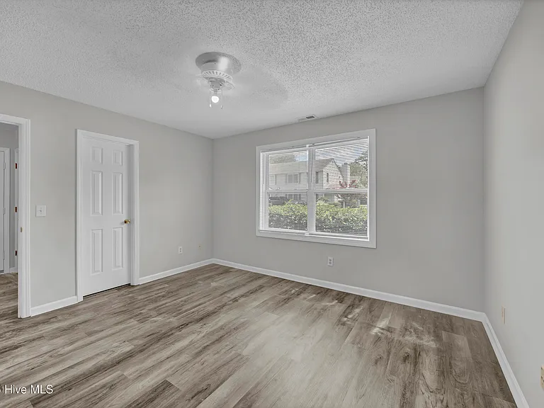 136 Lullwater Dr #A — Photo 16