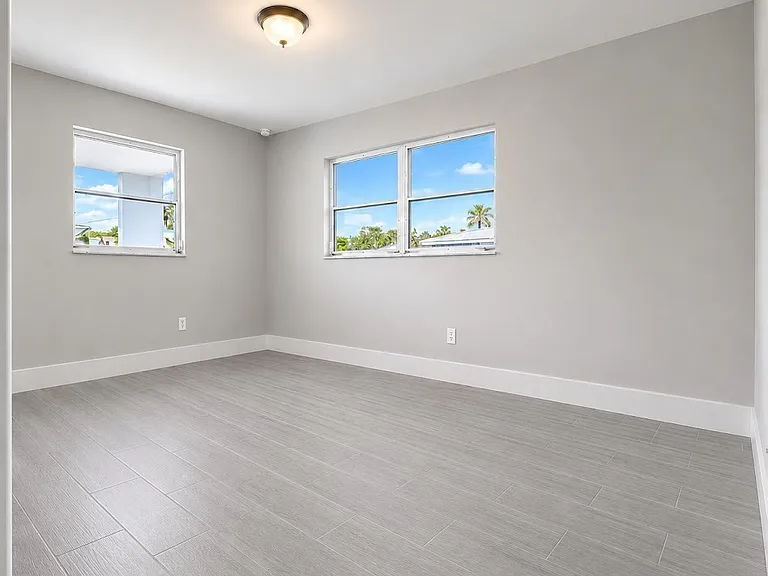 800 Willow Dr — Photo 10