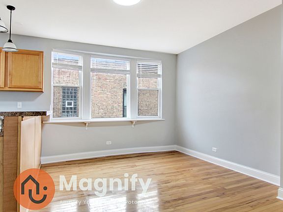 3rd image of 6130 S Saint Lawrence Ave #2R