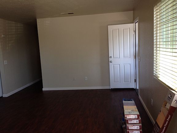 5th image of 928 N Fig St