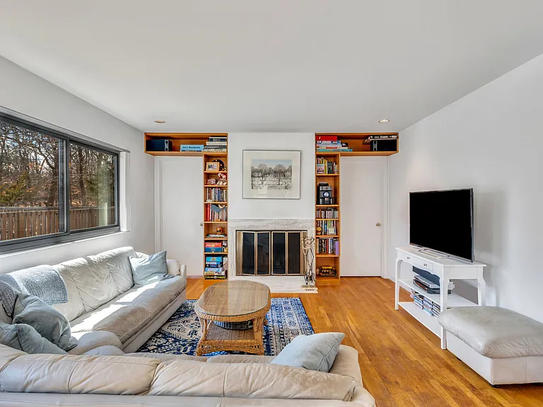 28 Wildflower Rd — Photo 6