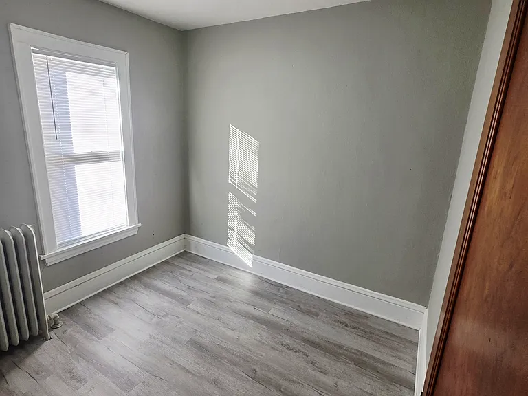 414 33rd Ave N #1 — Photo 11