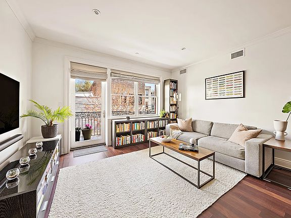 2nd image of 543 16th St APT 2R