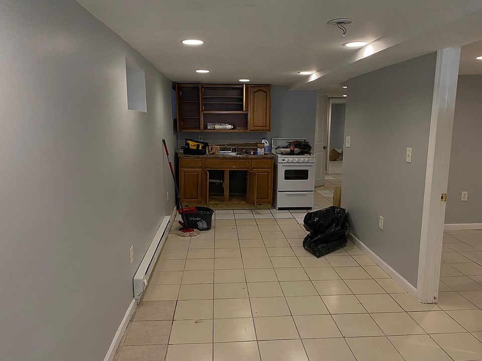 1st image of 380 Sanford Ave #B