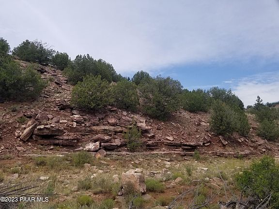 2nd image of 20 W Horseplay Way