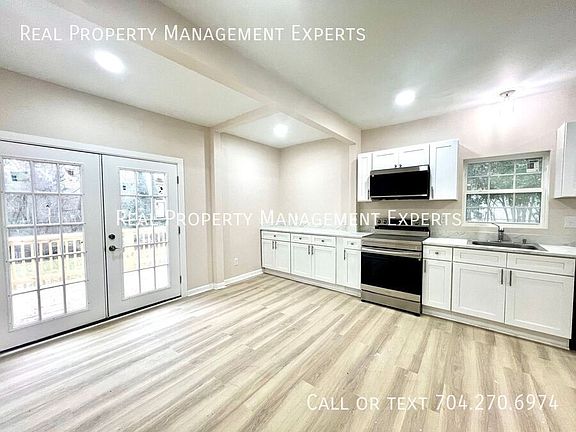 4th image of 147 Dixon Cir