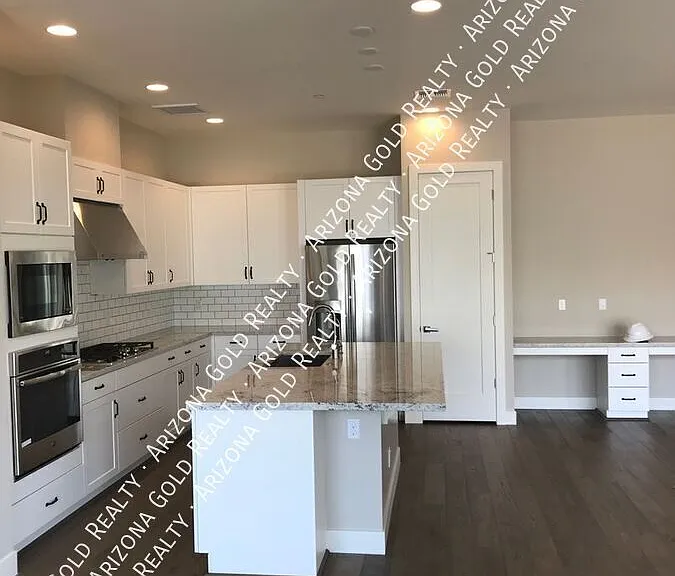 6814 E Orion Dr — Photo 4