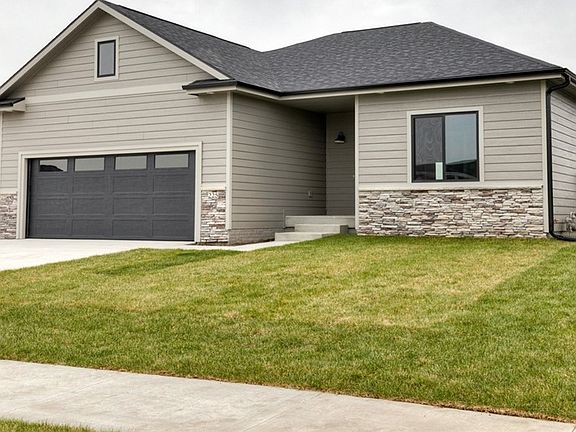2nd image of 225 Creekside Dr SW