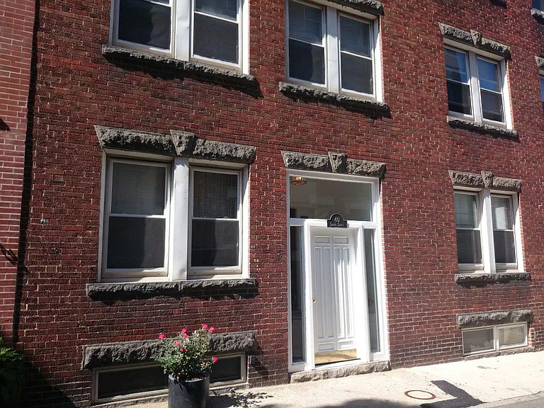 40 Sheafe St #5 — Photo 8