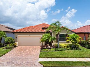 1570 Parnell Ct, Naples, FL 34113