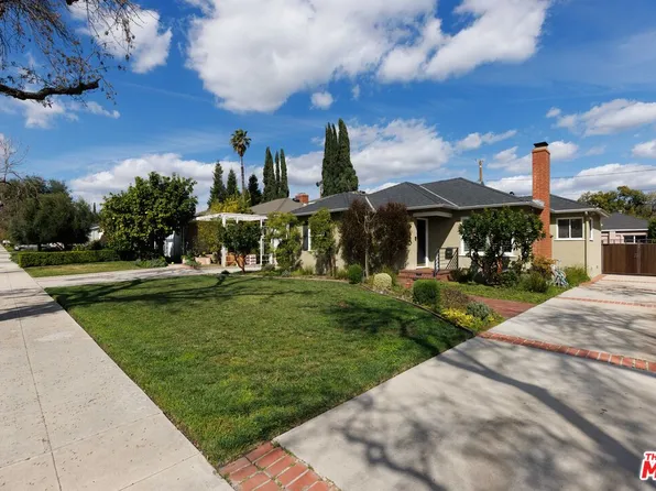 320 N Beachwood Dr, Burbank, CA 91506