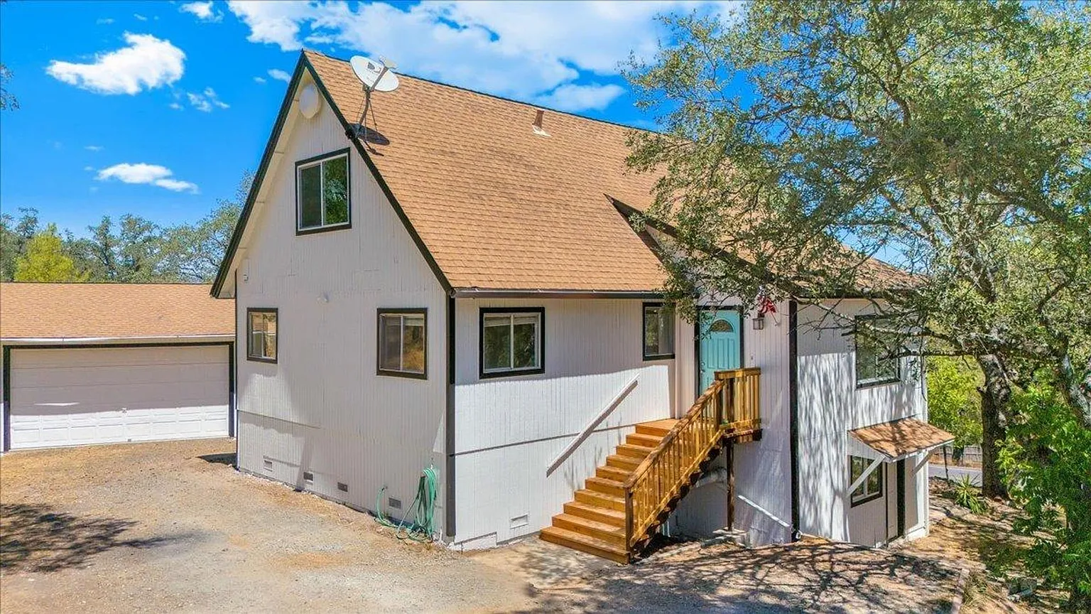 4698 Kiva Dr photo 1