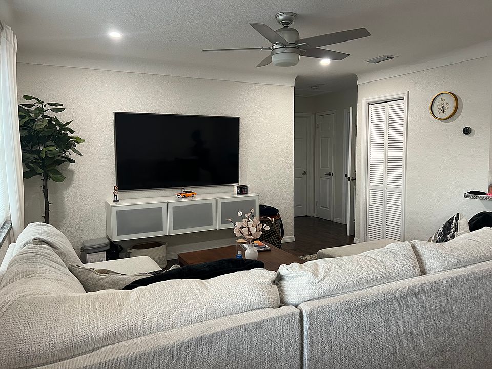 1st image of 1000 Alcazar Way S