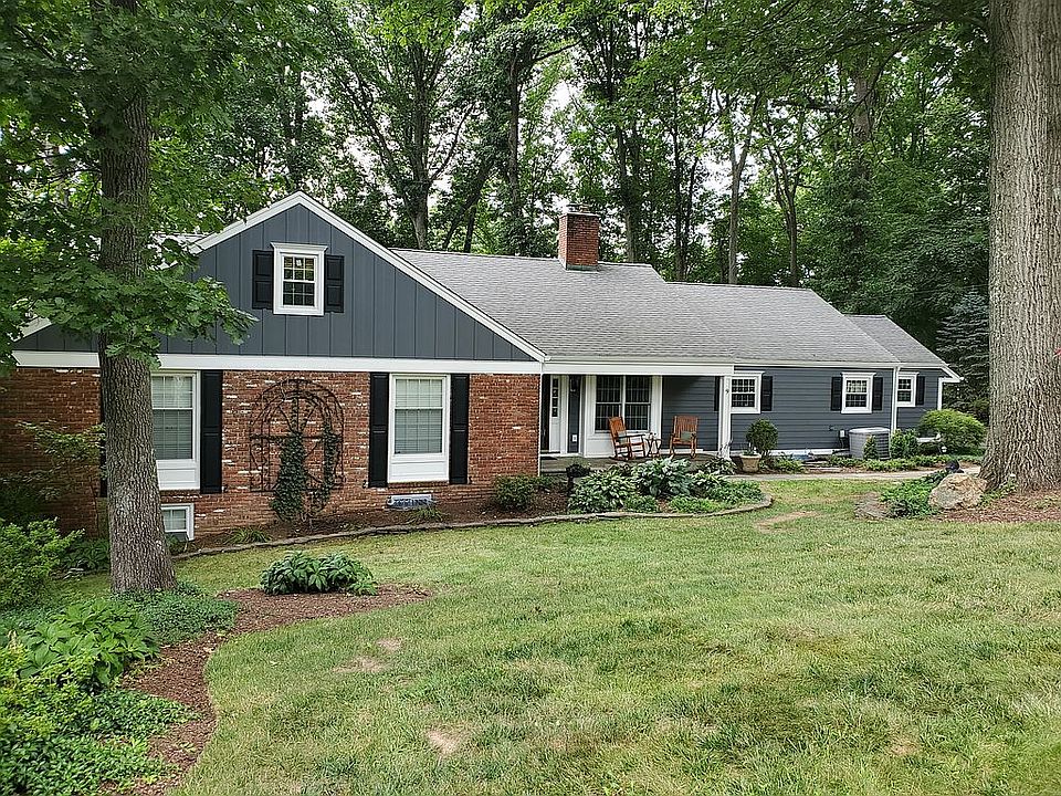 2nd image of 9 Dale Dr