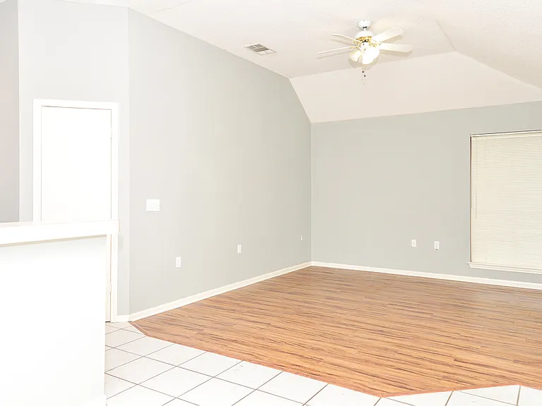 314 Scotch Rose Ln — Photo 16