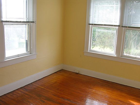 3rd image of 701 E Lime St APT 2